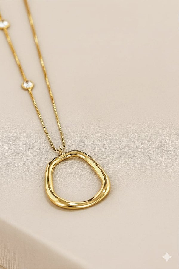 COLAR ORGÂNICO ELEGANTE