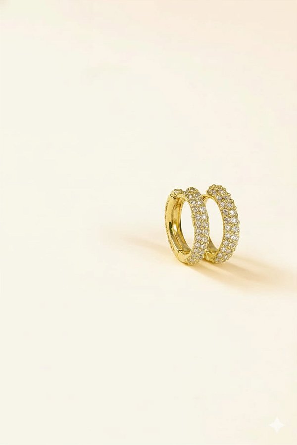 BRINCO ARGOLA FECHO CRAVEJADA COM ZIRCÔNIAS