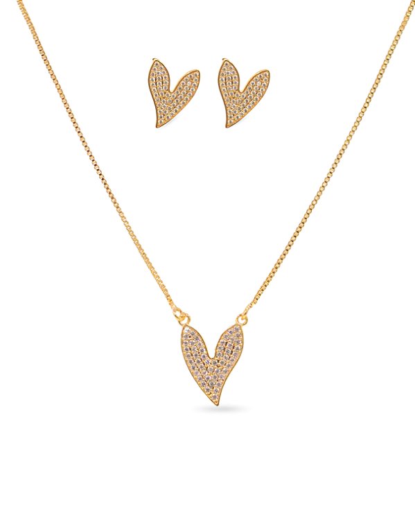 CONJUNTO CORAÇÃO ASSIMÉTRICO CRAVEJADO EM ZIRCÔNIAS