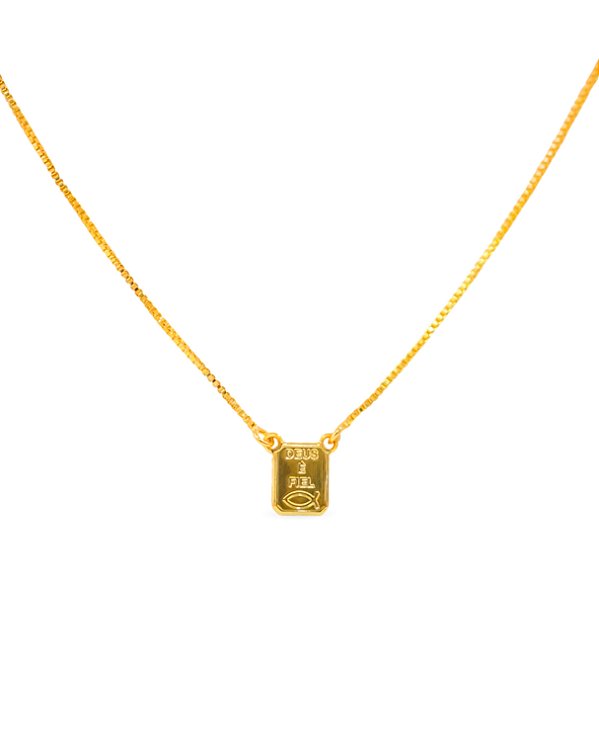 COLAR ESCAPULÁRIO DEUS É FIEL BANHADO A OURO 18K