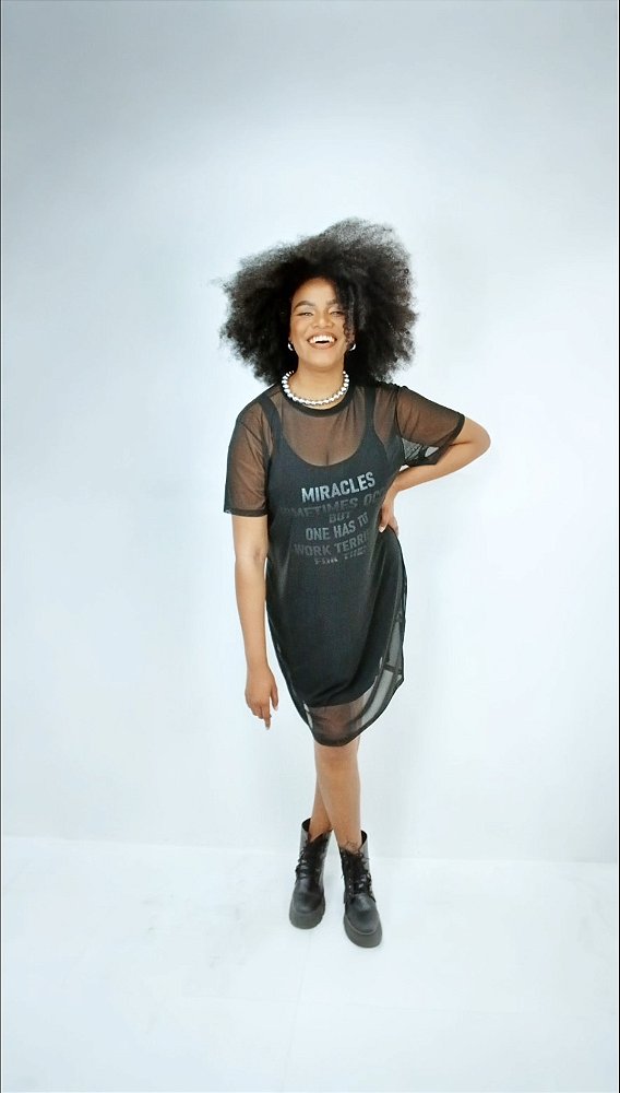 VESTIDO PRETO TULE COM SOBREPOSIÇÃO