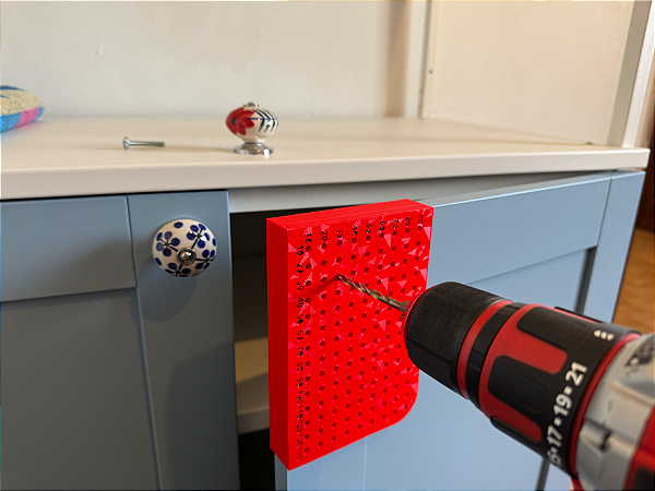 Guia de furação para puxador de porta de armário 140 x 90 mm