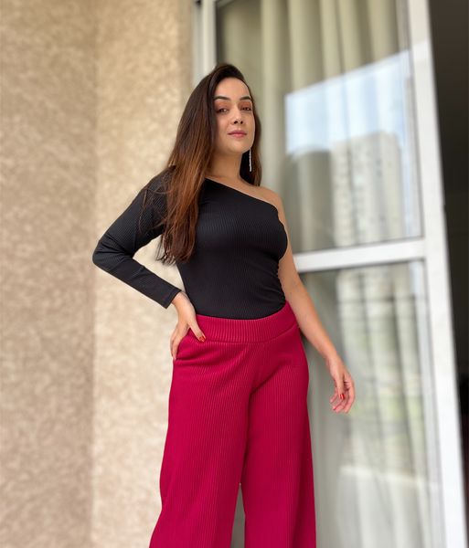 Blusa Canelada Um Ombro Só Mula Manca Longa