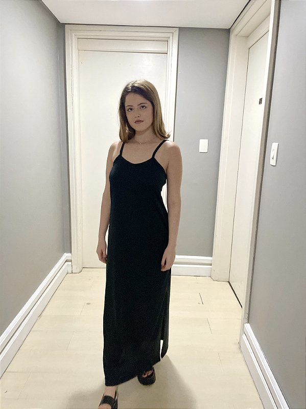 Vestido preto reto longo
