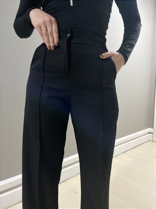 Calça preta alfaiataria