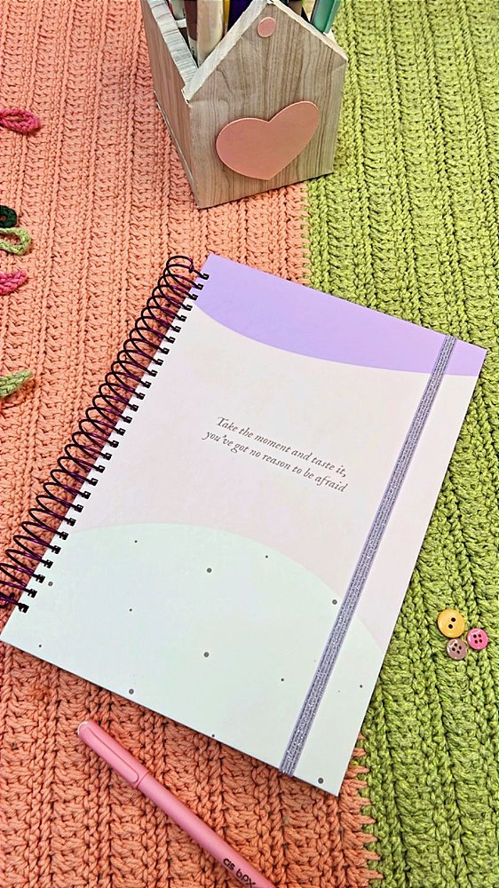 Caderno universitário espiral metálico c/200 páginas
