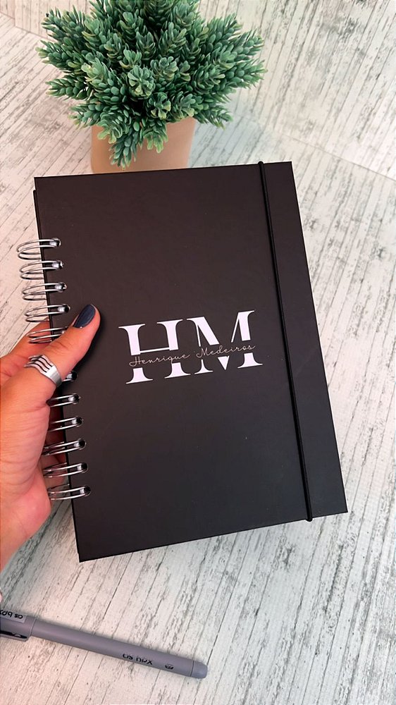 Caderno A5 c/100fls capa dura fundo Preto