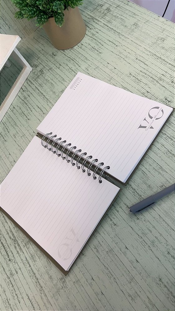 Caderno A5 c/100fls capa dura fundo verde