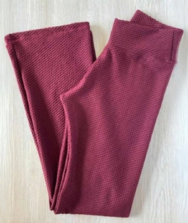 Calça Flare Colméia de Poliéster com Elastano - LK Fashion Tamanho Especial Cor:VINHO;Tamanho:GG
