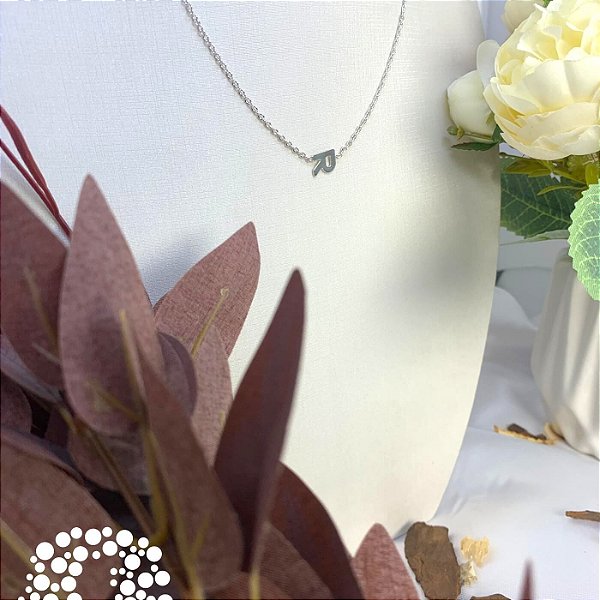 Colar Letra R Liso Ouro Branco