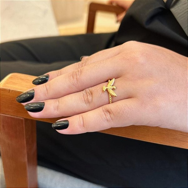 Anel Aro Torcido Espírito Santo Folheado a Ouro 18K