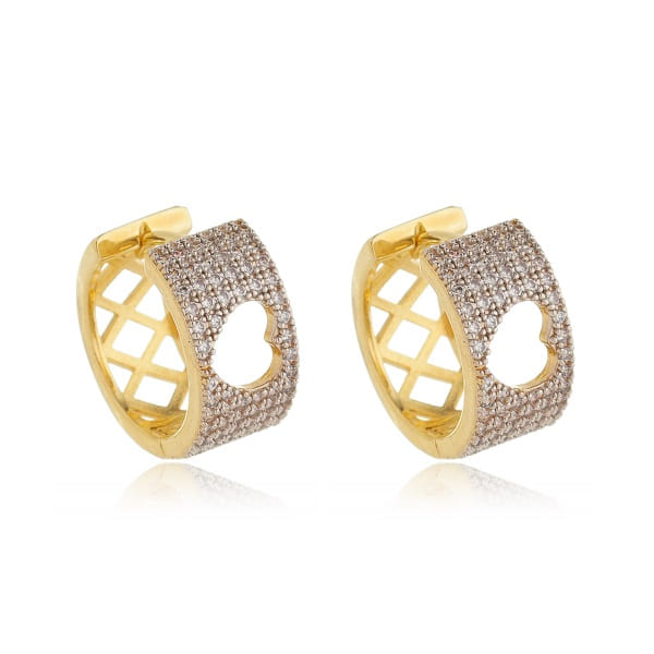 Brinco Argola Cravejado Coração Vazado Folheado a Ouro 18K