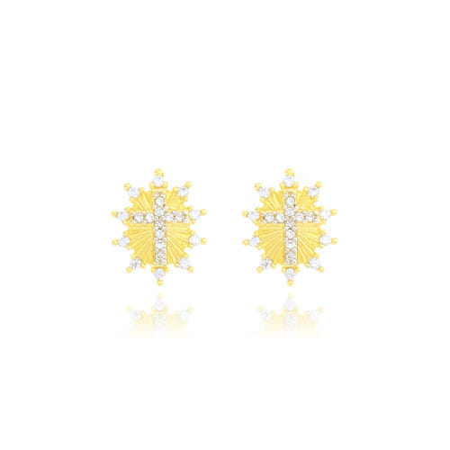 Brinco Pequeno Cruz Oval Borda Cravejada Folheado a Ouro 18K