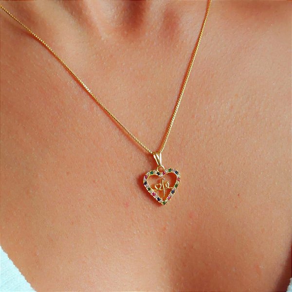 Colar Coração Cravejado Rainbow Fe Folheado a Ouro 18K