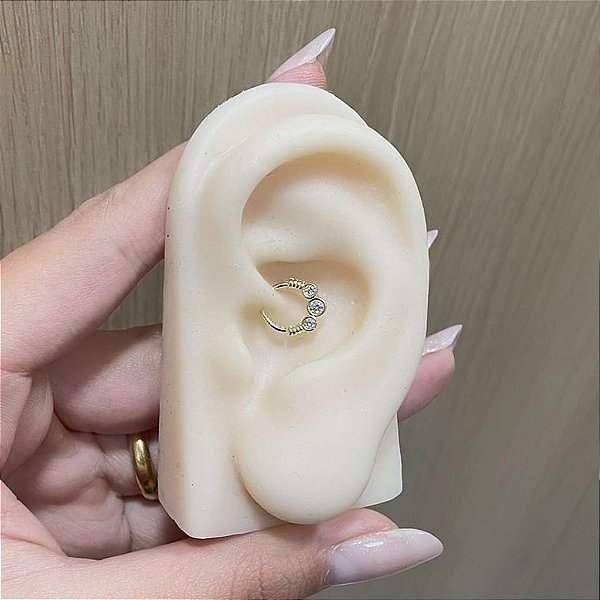 Piercing Argola Cravejado Frontal 3 Zircônias Folheado a Ouro 18K