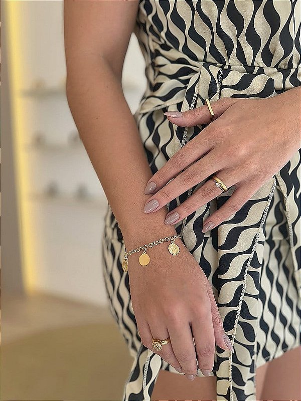 Pulseira Elo Redondo Trabalhado Pingentes Moedas Nossa Senhora Folheado a Ouro 18K