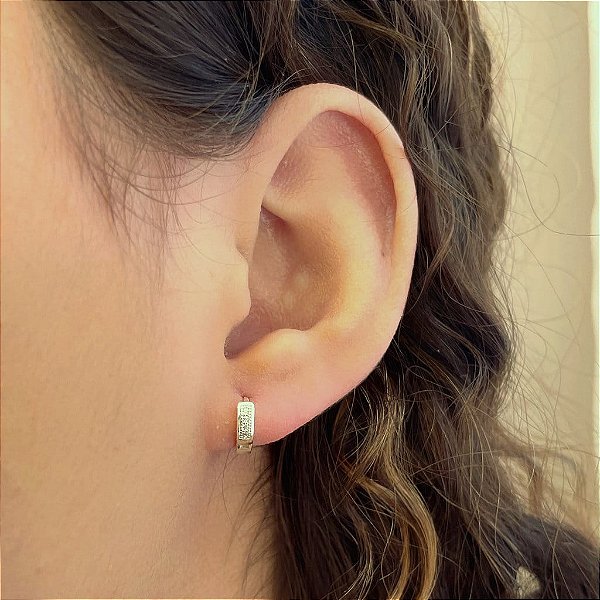 Brinco Argola Cravejada 1 Fio Mini Folheado a Prata 925