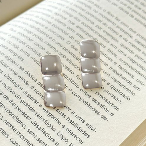 Brinco Cascata Quadrados Folheado a Prata 925