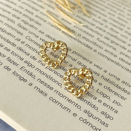 Brinco Coração em Elos Folheado a Ouro 18k
