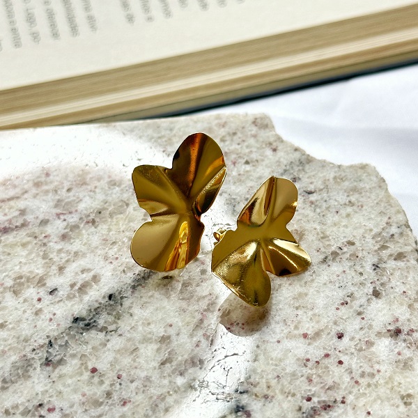 Brinco Meia Flor Folheado a Ouro 18k