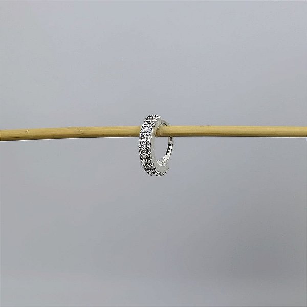 Piercing de Torção Meia Argola 2 Fileira Zircônias Folheado a Prata 925