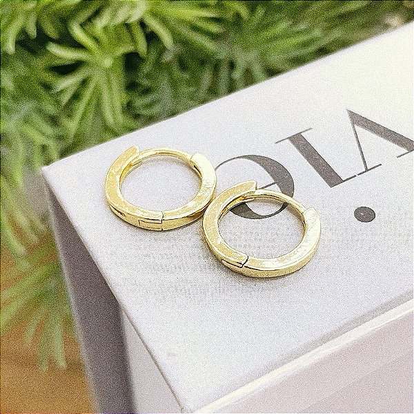 Brinco Argola Fio Liso Reto G Folheado a ouro 18K
