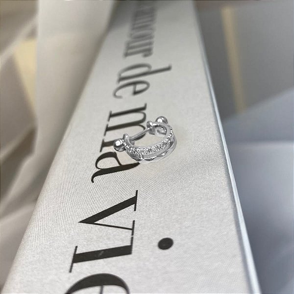 Piercing 2 em 1 Meia Argola Fio Liso e Fio Cravejado Folheado a Prata 925