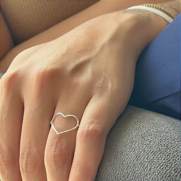 Anel Aro Achatado Coração Vazado Folheado a Prata 925