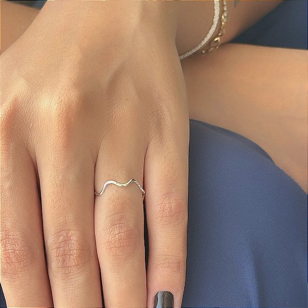 Anel Aro Ondulado Folheado a Prata 925