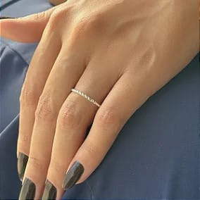 Anel Aliança Aro Torcido Folheado a Prata 925