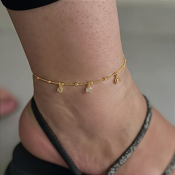 Tornozeleira Veneziana Bolinhas 3 Pingentes Ponto de Luz Folheado a Ouro 18K