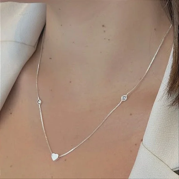 Colar Zircônias e Pingente Coração Liso Folheado a Prata 925