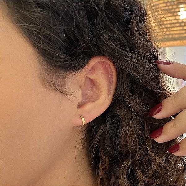 Brinco Argola Fio Liso Reto P Folheado a Ouro 18K