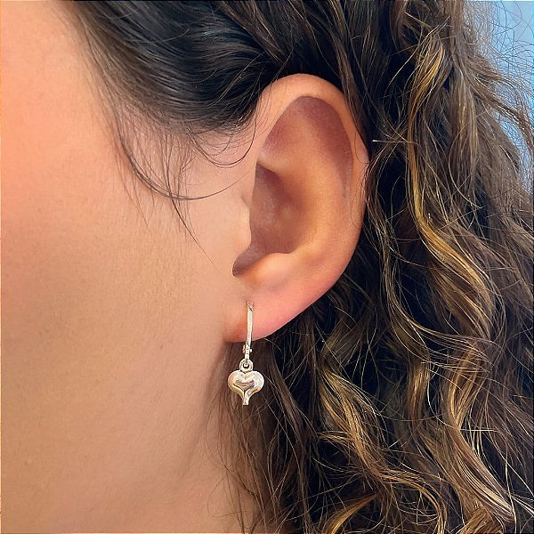 Brinco de Argola Coração Abaulado Liso P Folheado a Prata 925