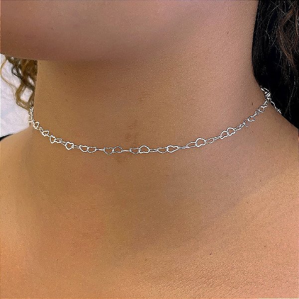Colar Choker Coração Vazado Folheado a Prata 925