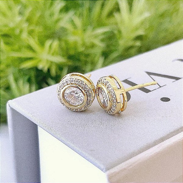Brinco Redondo Com Zirconia Cristal Central e Borda Cravejada Folheado a ouro 18K