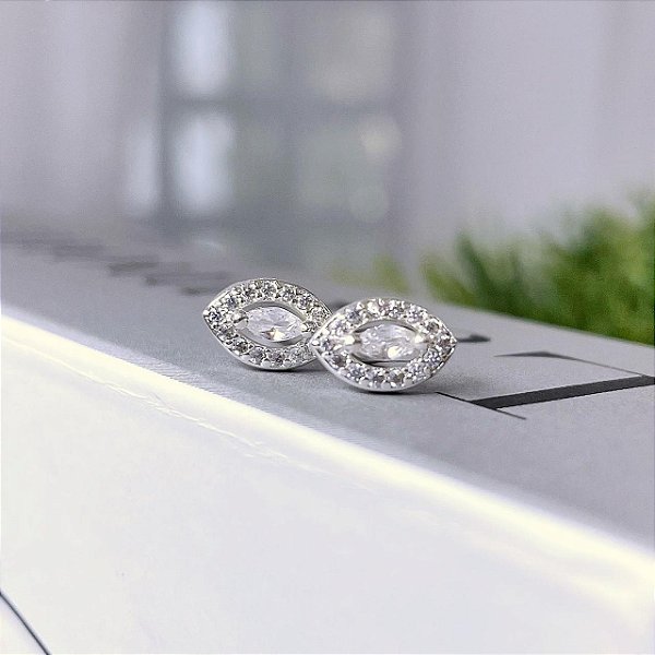 Brinco Navete Cristal com Borda Cravejada Folheado a prata 925