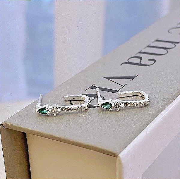 Brinco de Argola Aberta Slim Cravejada com Zirconias Cristais e Gota Verde Folheado a prata 925