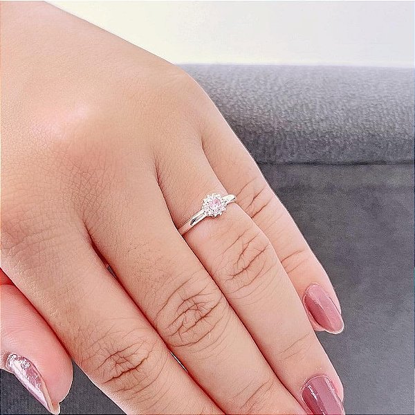 Anel Flor com Borda Cravejada Cristal e Zirconia Rosa Pequena Central Folheado a prata 925