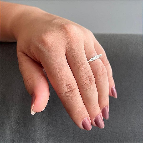 Anel Frente Reta Cravejada Folheado a prata 925