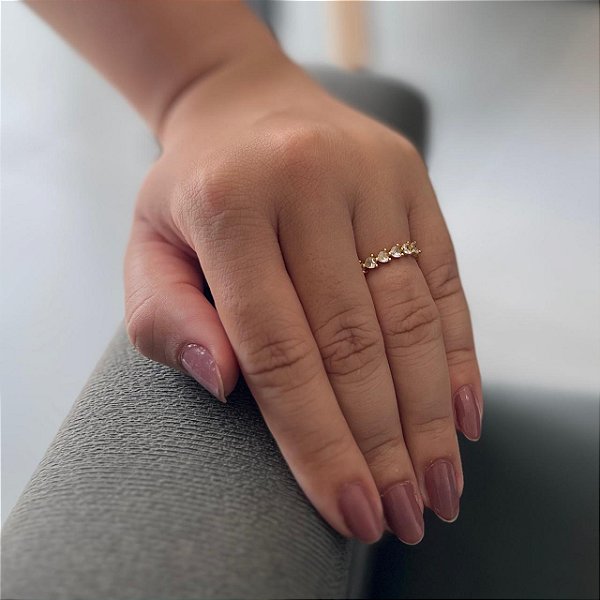 Anel Aro Inteiro Coração Liso e Zirconias Cristal em Formato de Coração Folheado a ouro 18K