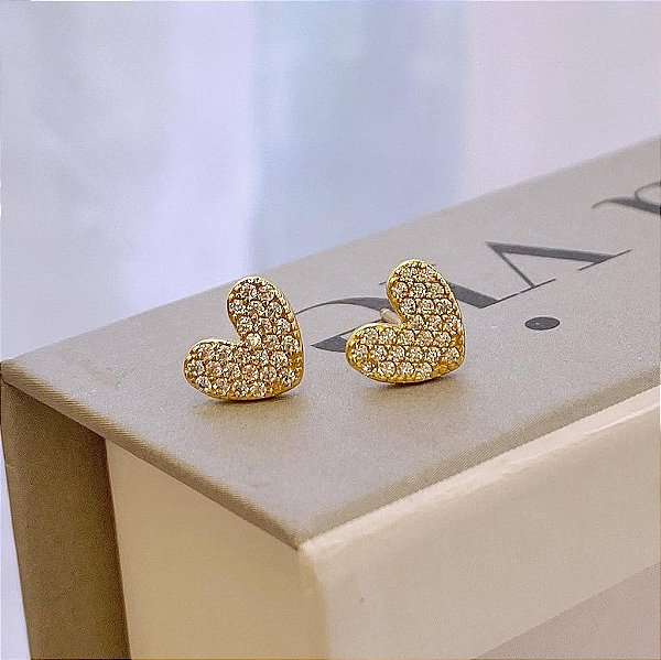 Brinco de Coraçao Pave Cravejado Folheado a Ouro 18k