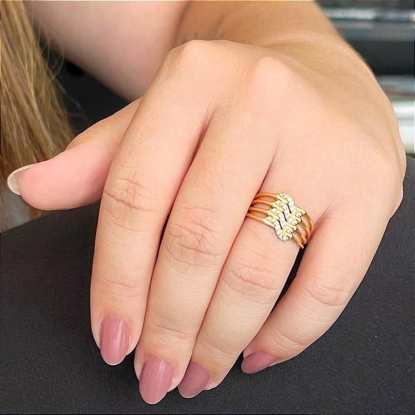 Anel 4 Fios Lisos com Com Ondulado Cravejado Folheado a ouro 18K