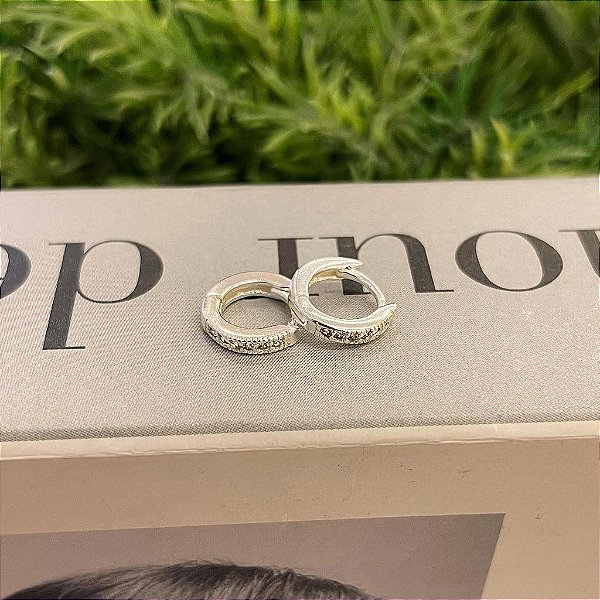 Brinco de Argola 1 Fio Cravejado Folheado a prata 925