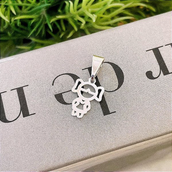 Pingente Menina Vazado Pequeno Liso Folheado a prata 925