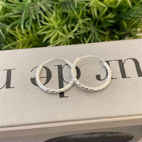 Brinco de Argola Fio Tubo Enrolado G Folheado a prata 925