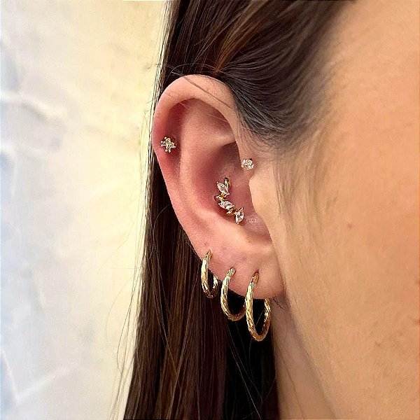 Piercing Flor Mini 4 Zircônias Folheado a ouro 18K