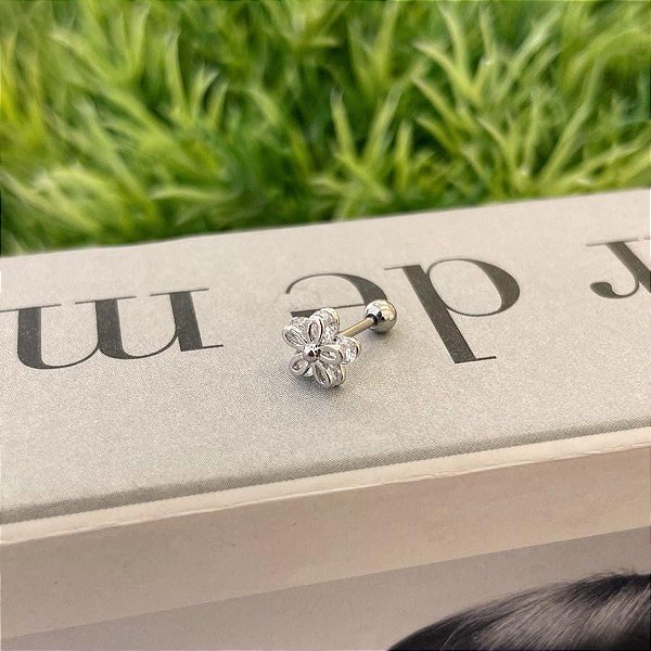 Piercing Flor Pétalas Zircônias Redondas Steel
