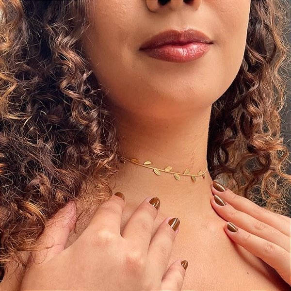 Colar Choker Rabo de Rato e Folhas Lisas Folheado a ouro 18K
