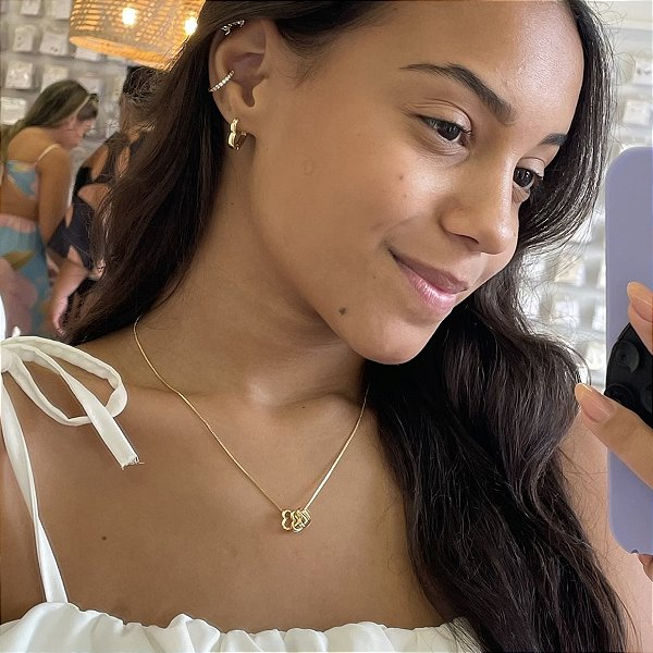 Colar Pingentes Corações Passantes Vazados Folheado a ouro 18K